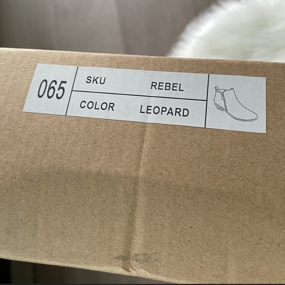 Leopard Booties Size 6.5 NWT - Picture 14 of 14